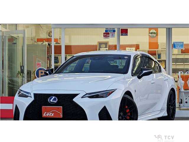 2022 Lexus IS