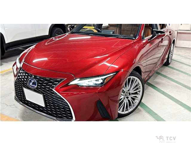 2021 Lexus IS