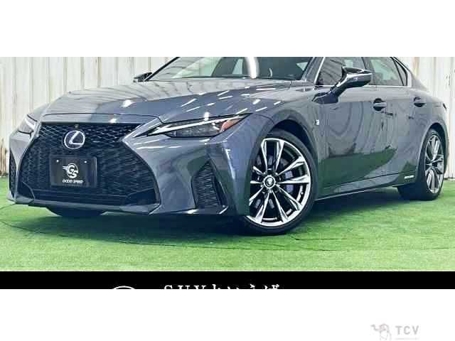 2021 Lexus IS