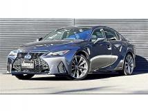 2021 Lexus IS