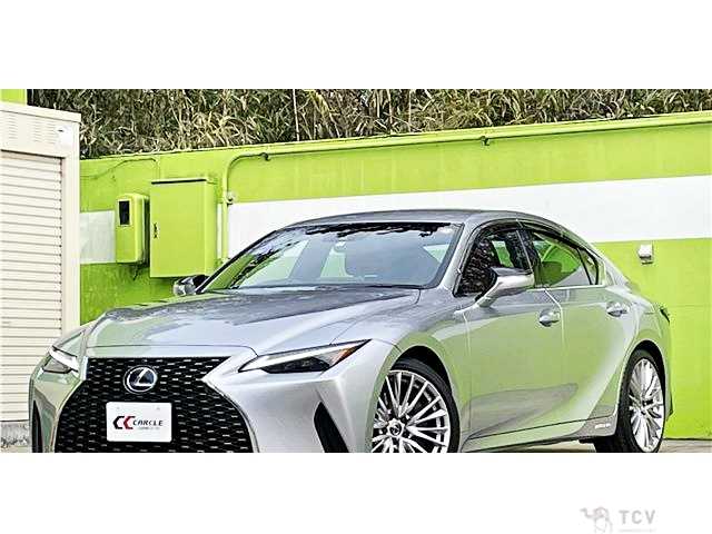 2021 Lexus IS