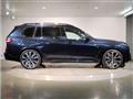 2023 BMW X7