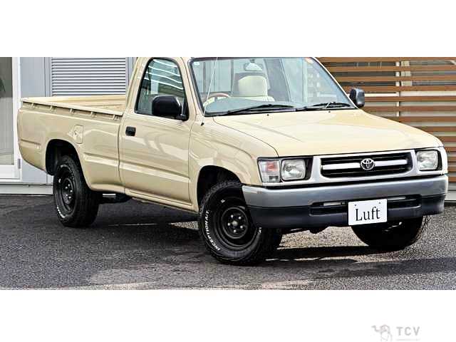 2003 Toyota Hilux