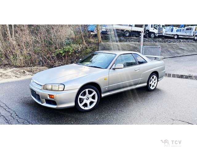 2000 Nissan Skyline