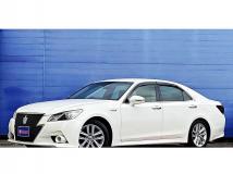2014 Toyota Crown Hybrid