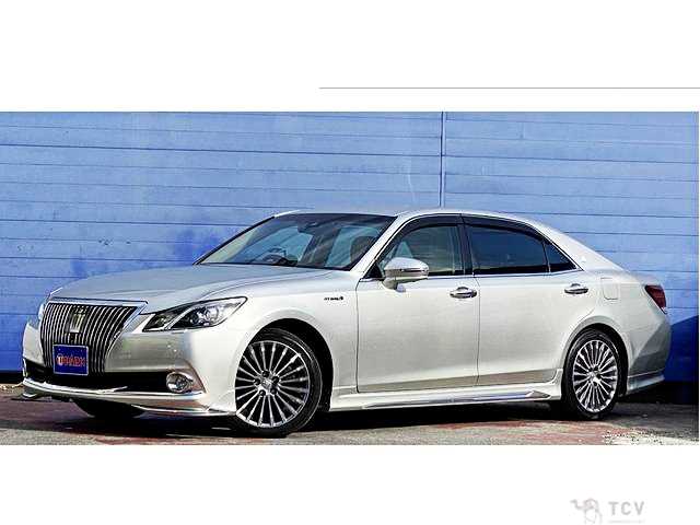 2017 Toyota Crown