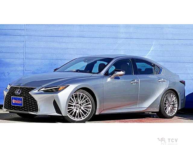 2020 Lexus IS