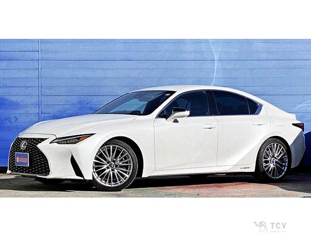 2022 Lexus IS