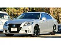 2014 Toyota Crown Hybrid