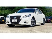 2015 Toyota Crown Hybrid
