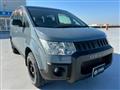 2009 Mitsubishi Delica D5