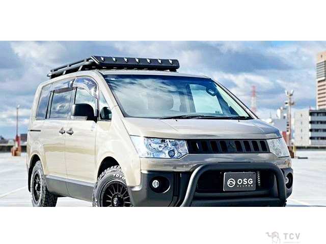 2015 Mitsubishi Delica D5