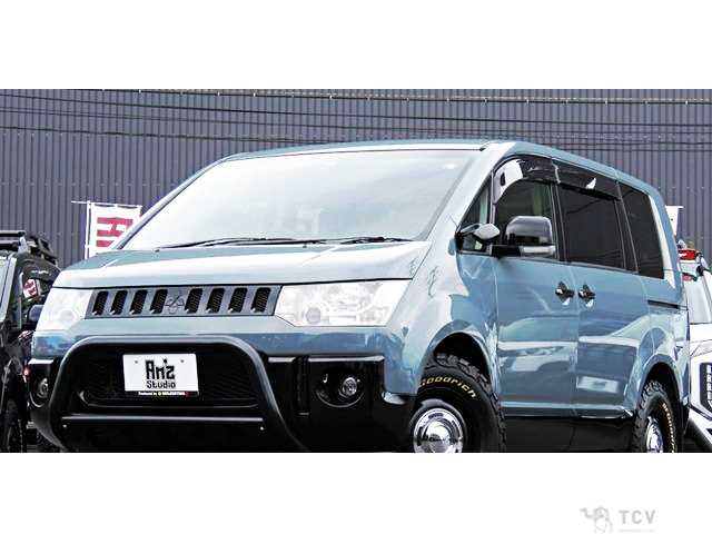 2012 Mitsubishi Delica D5