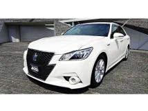 2015 Toyota Crown Hybrid