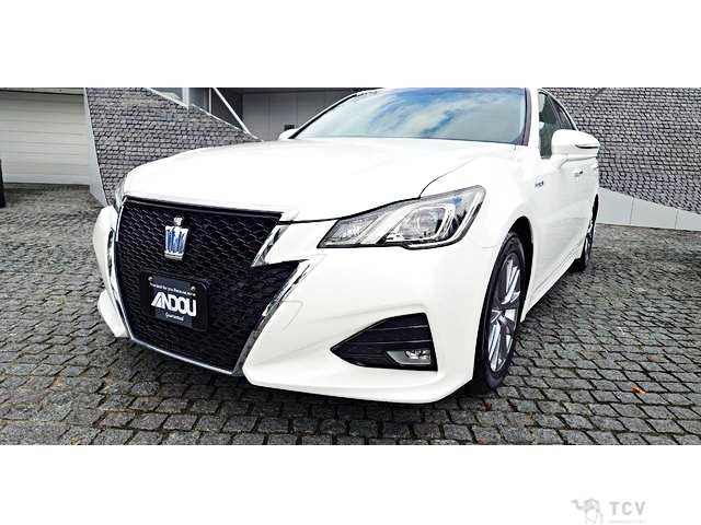 2016 Toyota Crown Hybrid