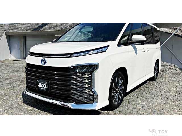 2023 Toyota Voxy