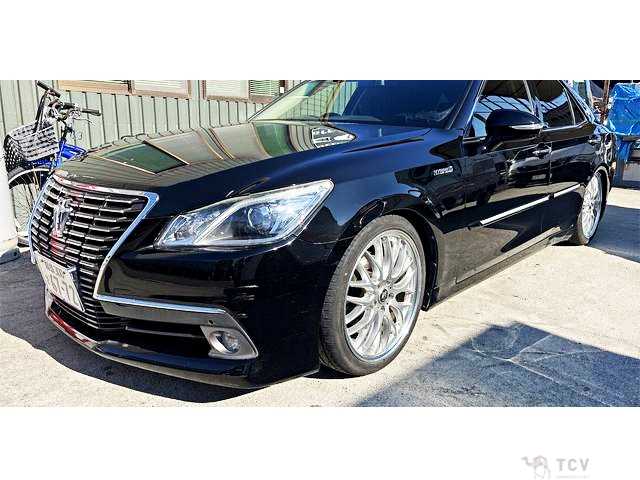 2014 Toyota Crown