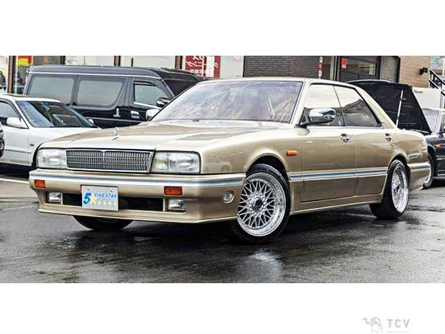 1988 Nissan Gloria(sedan)