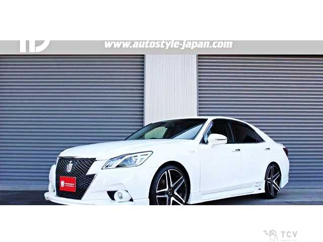 2013 Toyota Crown Hybrid