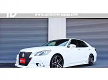 2013 Toyota Crown Hybrid