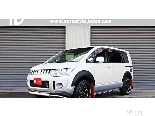 2013 Mitsubishi Delica D5