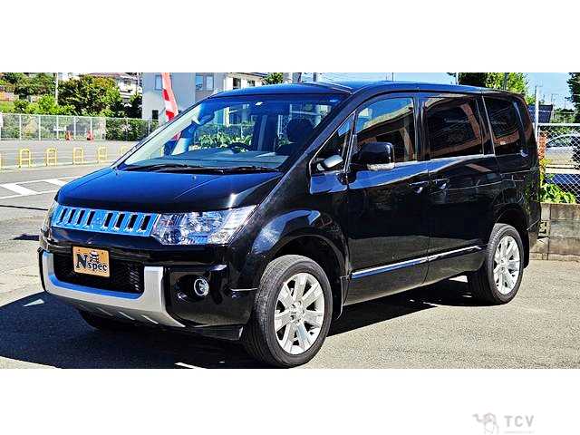 2016 Mitsubishi Delica D5