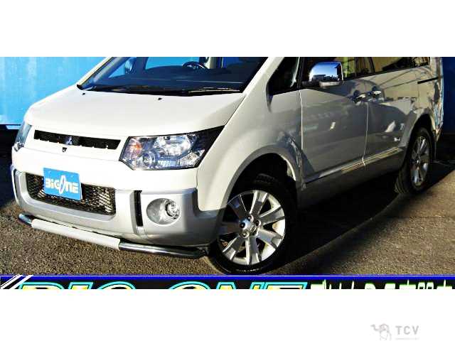 2016 Mitsubishi Delica D5