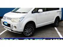 2010 Mitsubishi Delica D5