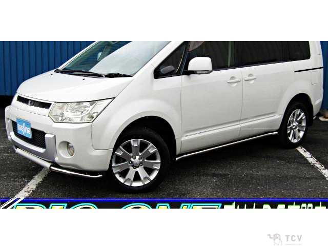 2012 Mitsubishi Delica D5