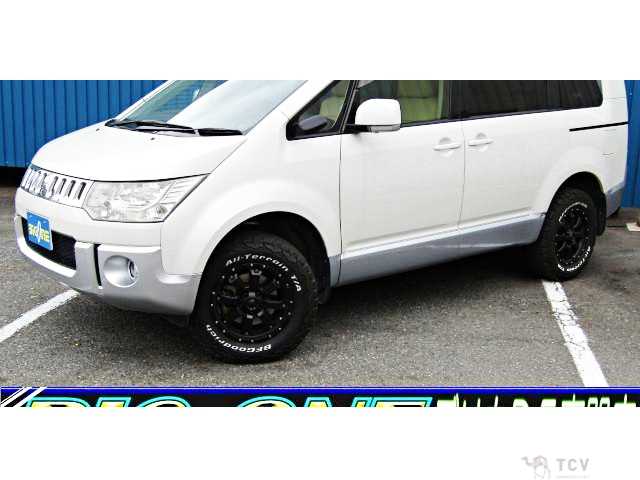 2015 Mitsubishi Delica D5