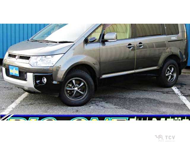 2013 Mitsubishi Delica D5