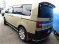 2016 Mitsubishi Delica D5