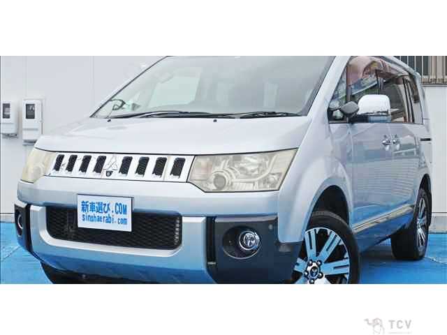 2010 Mitsubishi Delica D5