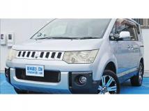 2010 Mitsubishi Delica D5