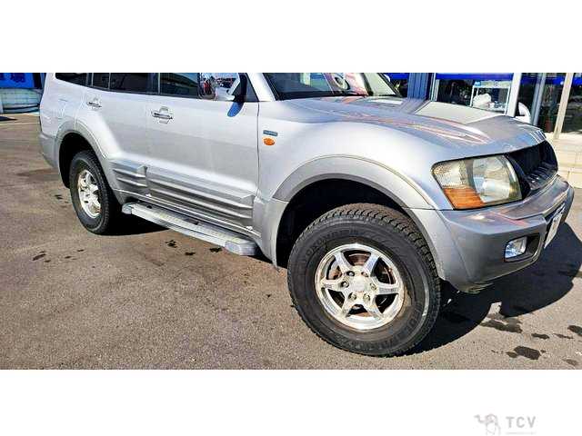 2000 Mitsubishi Pajero