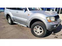 2000 Mitsubishi Pajero