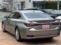 2019 Lexus ES