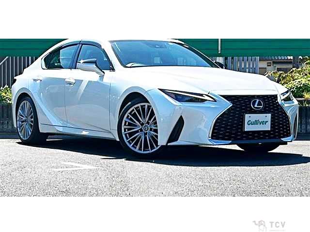2023 Lexus IS