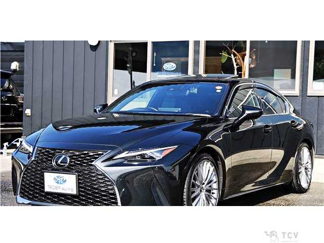2023 Lexus IS