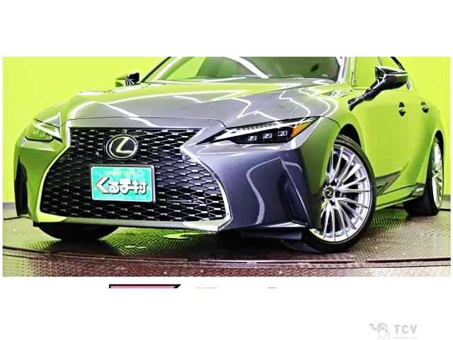 2022 Lexus IS