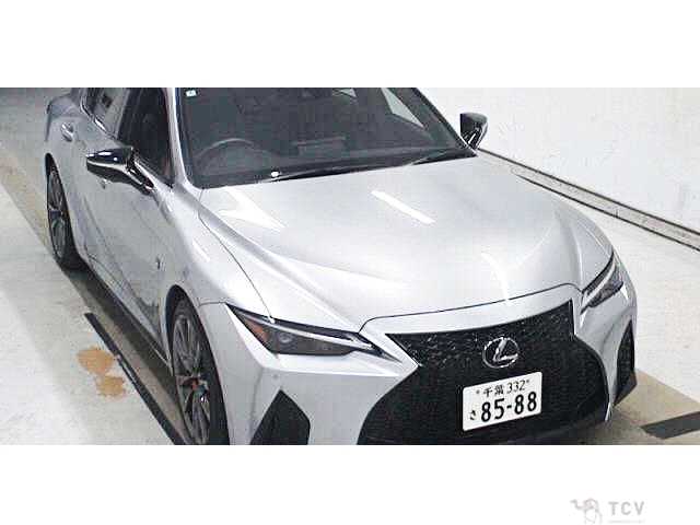 2022 Lexus IS