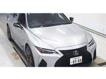 2022 Lexus IS