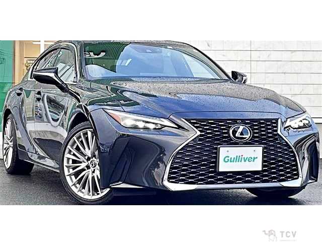 2022 Lexus IS