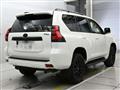 2022 Toyota Land Cruiser Prado