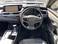 2019 Lexus ES