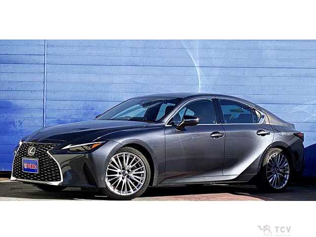 2023 Lexus IS