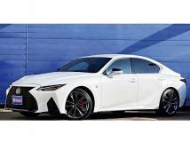 2021 Lexus IS