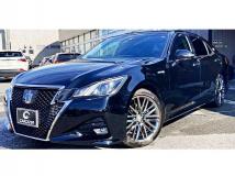2016 Toyota Crown Hybrid