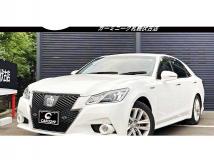 2014 Toyota Crown Hybrid