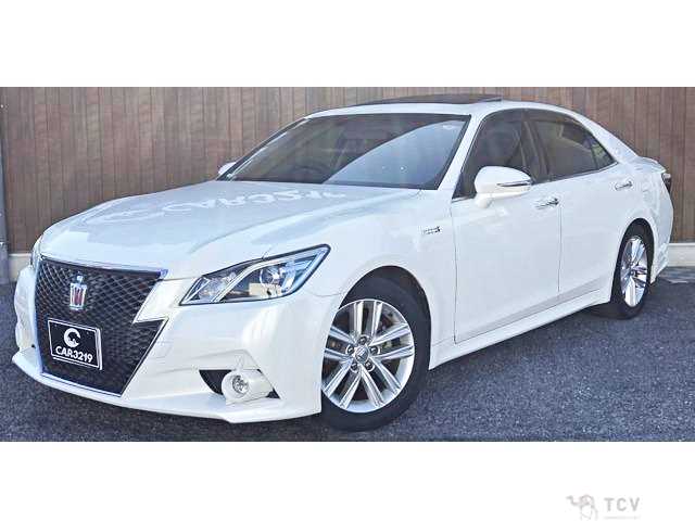 2013 Toyota Crown Hybrid